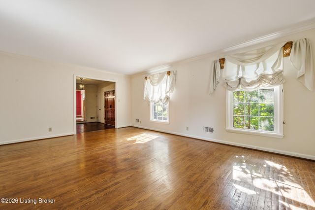 6300 Shadow Wood Ct, Prospect, KY 40059