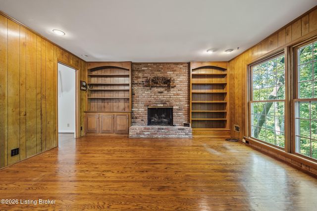 6300 Shadow Wood Ct, Prospect, KY 40059