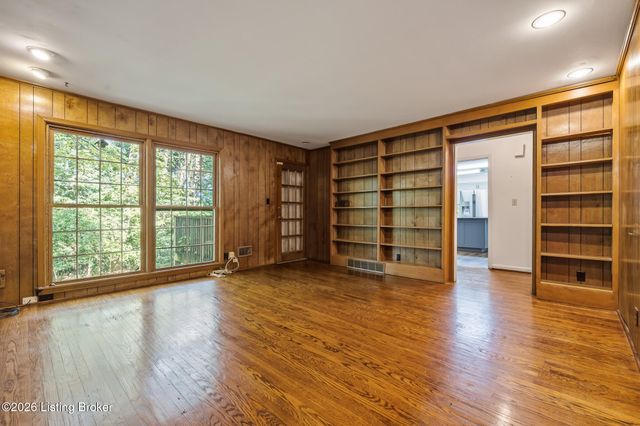 6300 Shadow Wood Ct, Prospect, KY 40059