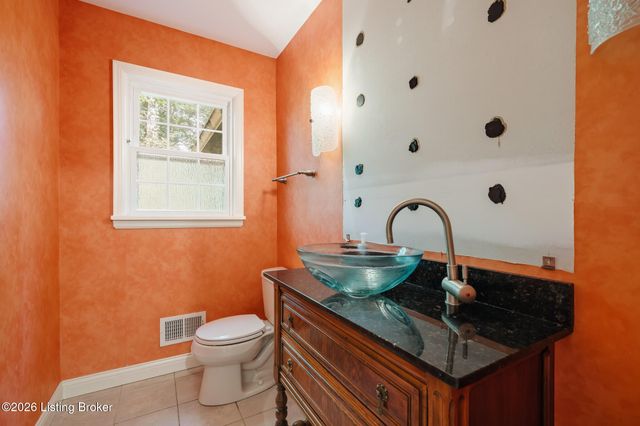 6300 Shadow Wood Ct, Prospect, KY 40059