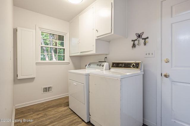 6300 Shadow Wood Ct, Prospect, KY 40059