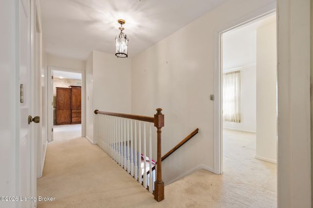 6300 Shadow Wood Ct, Prospect, KY 40059