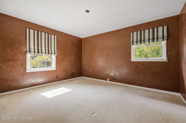 6300 Shadow Wood Ct, Prospect, KY 40059