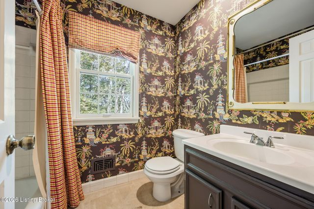 6300 Shadow Wood Ct, Prospect, KY 40059