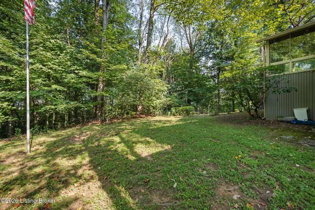 6300 Shadow Wood Ct, Prospect, KY 40059