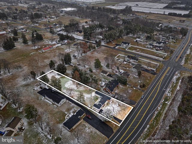 1049 BEAR RD, New Castle, DE 19720