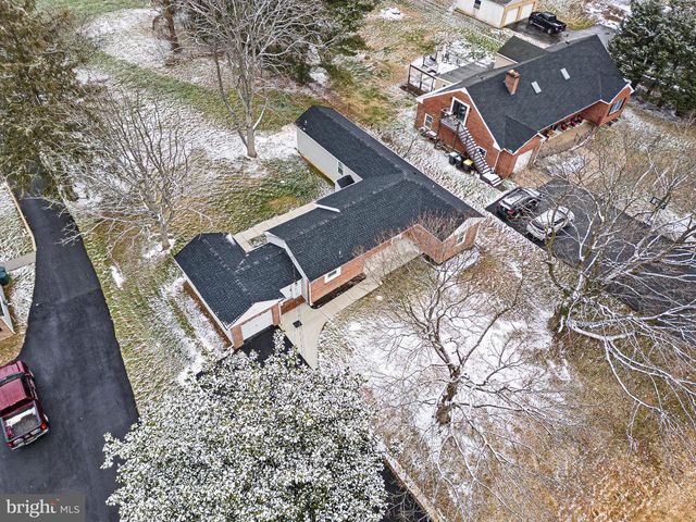 1049 BEAR RD, New Castle, DE 19720