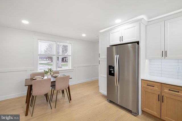 1049 BEAR RD, New Castle, DE 19720