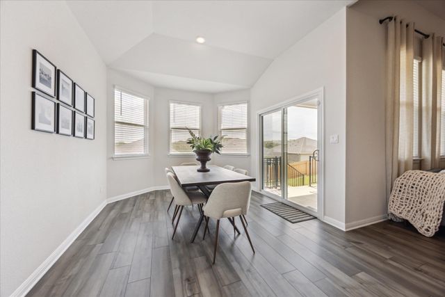 552 Sue Peaks LOOP, Dripping Springs, TX 78620