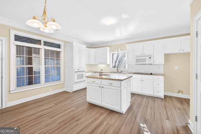 2240 Stockton Walk Lane, Snellville, GA 30078