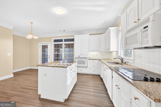 2240 Stockton Walk Lane, Snellville, GA 30078