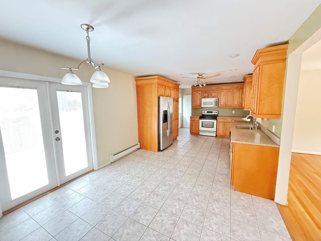 762 Woodin Street, Hamden, CT 06514