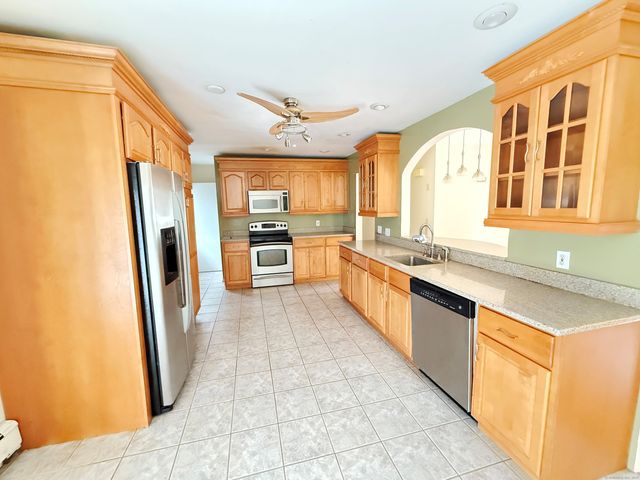 762 Woodin Street, Hamden, CT 06514