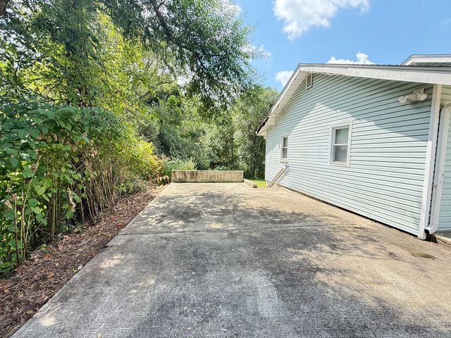 762 Woodin Street, Hamden, CT 06514