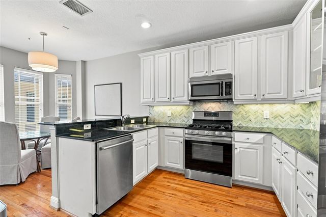 3315 W DE LEON STREET 18, Tampa, FL 33609