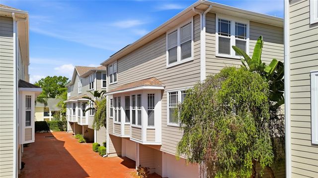 3315 W DE LEON STREET 18, Tampa, FL 33609