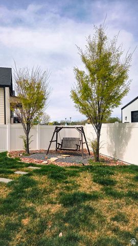 3118 W 1600 N, Clinton, UT 84015