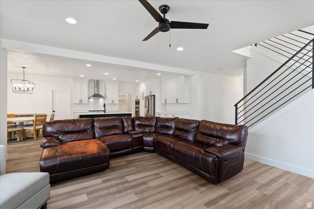 3118 W 1600 N, Clinton, UT 84015