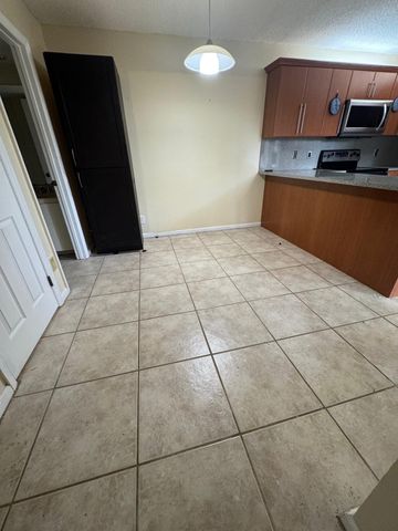 730 NW 98th Circle, Plantation, FL 33324