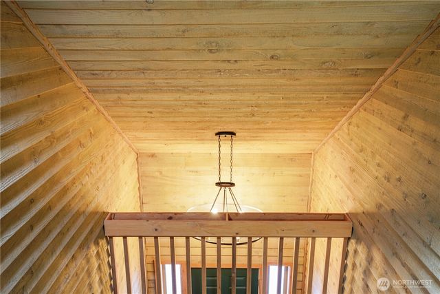 180 Chamonix Place, Snoqualmie Pass, WA 98068