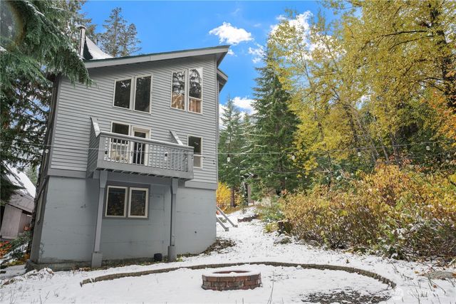 180 Chamonix Place, Snoqualmie Pass, WA 98068