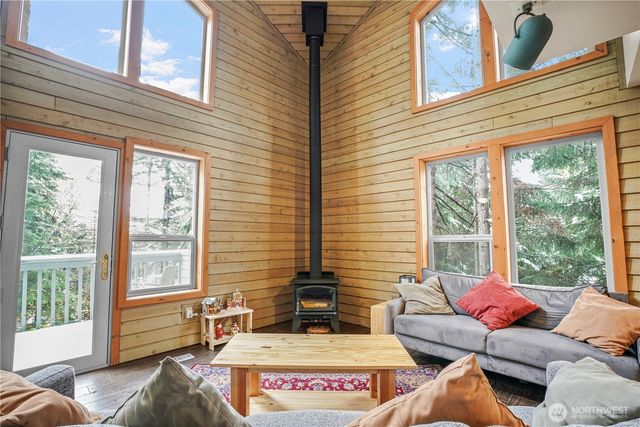 180 Chamonix Place, Snoqualmie Pass, WA 98068