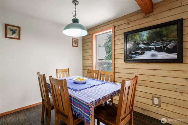 180 Chamonix Place, Snoqualmie Pass, WA 98068