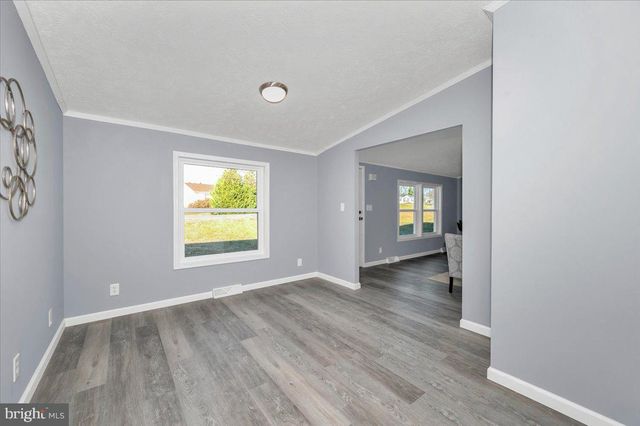 267 TEAL RD, Martinsburg, WV 25405