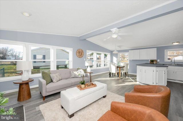 267 TEAL RD, Martinsburg, WV 25405