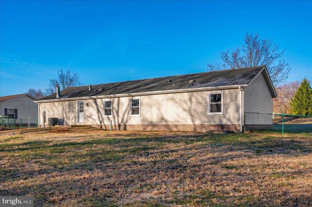 267 TEAL RD, Martinsburg, WV 25405