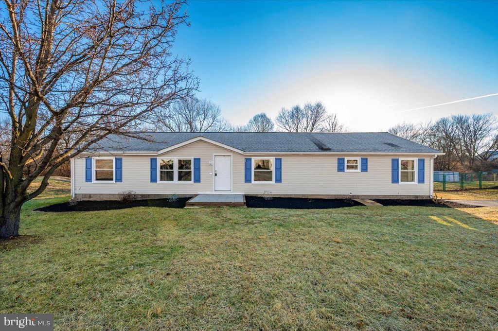 267 TEAL RD, Martinsburg, WV 25405