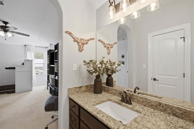 144 Milestone RD, Liberty Hill, TX 78642