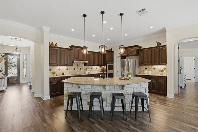 144 Milestone RD, Liberty Hill, TX 78642