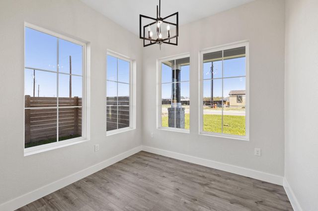 210 Jacaranda DR, Dale, TX 78616