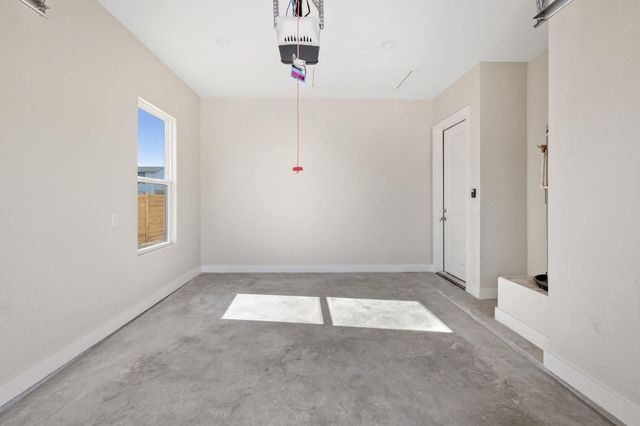 210 Jacaranda DR, Dale, TX 78616