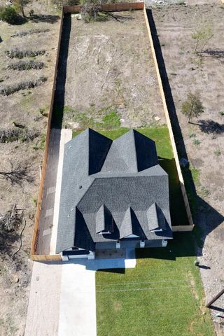 210 Jacaranda DR, Dale, TX 78616