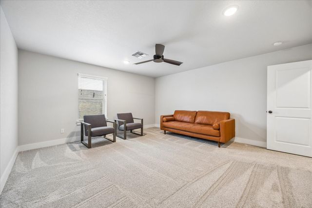 111 Creekside Lane, Lake Jackson, TX 77566