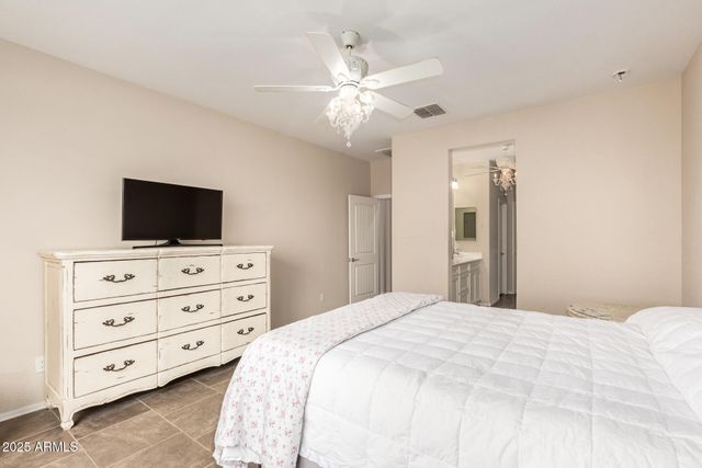 800 W DANISH RED Trail, San Tan Valley, AZ 85143