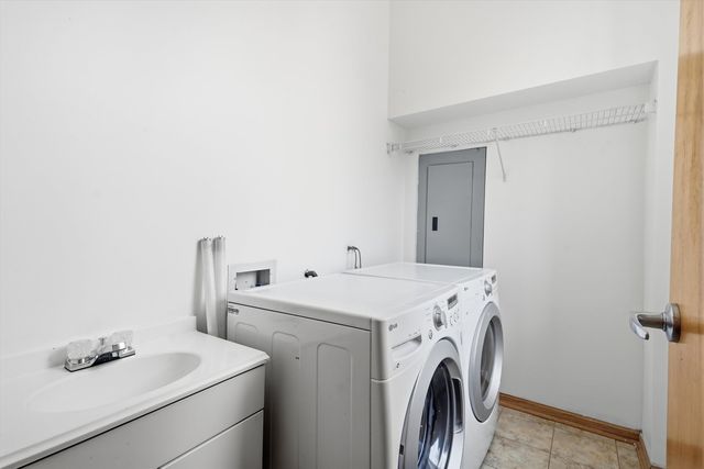 2723 N Clark Street 2ND, Chicago, IL 60614