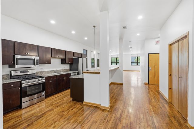 2723 N Clark Street 2ND, Chicago, IL 60614