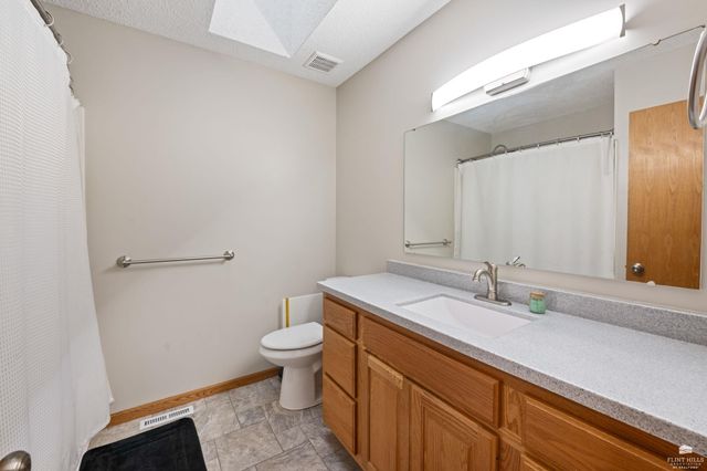 3360 Effingham Drive, Manhattan, KS 66503