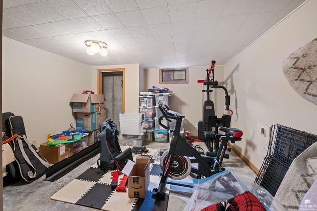 3360 Effingham Drive, Manhattan, KS 66503