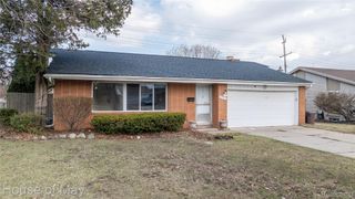 27840 Larkmoor Street, Southfield, MI 48076
