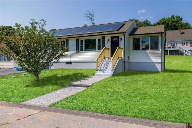 79 Humes Ave, Worcester, MA 01605