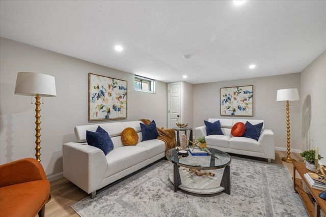 79 Humes Ave, Worcester, MA 01605