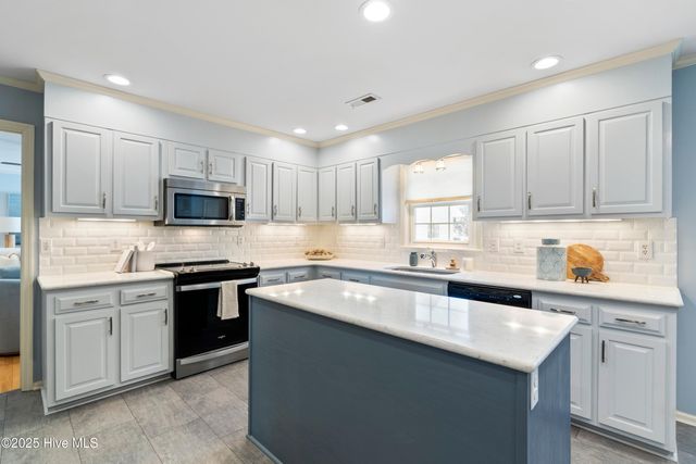 5900 Offshore Court, Wilmington, NC 28409