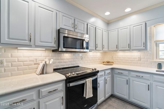 5900 Offshore Court, Wilmington, NC 28409