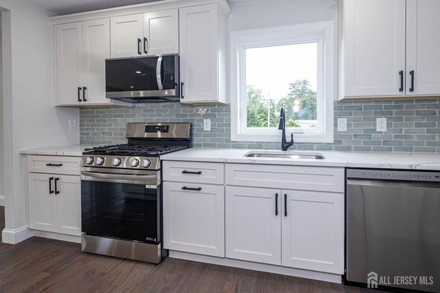 19 John Street, Sayreville, NJ 08872