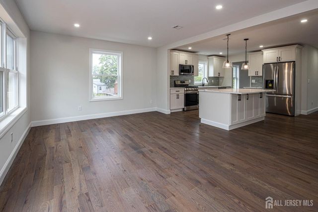 19 John Street, Sayreville, NJ 08872