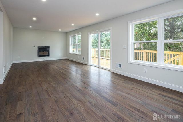 19 John Street, Sayreville, NJ 08872